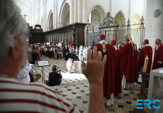 2025.07.12-JM Mazerolle Ordination P. Jérôme Bastick Pontigny-DSC 2194